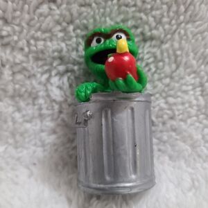 Vintage Oscar the grouch